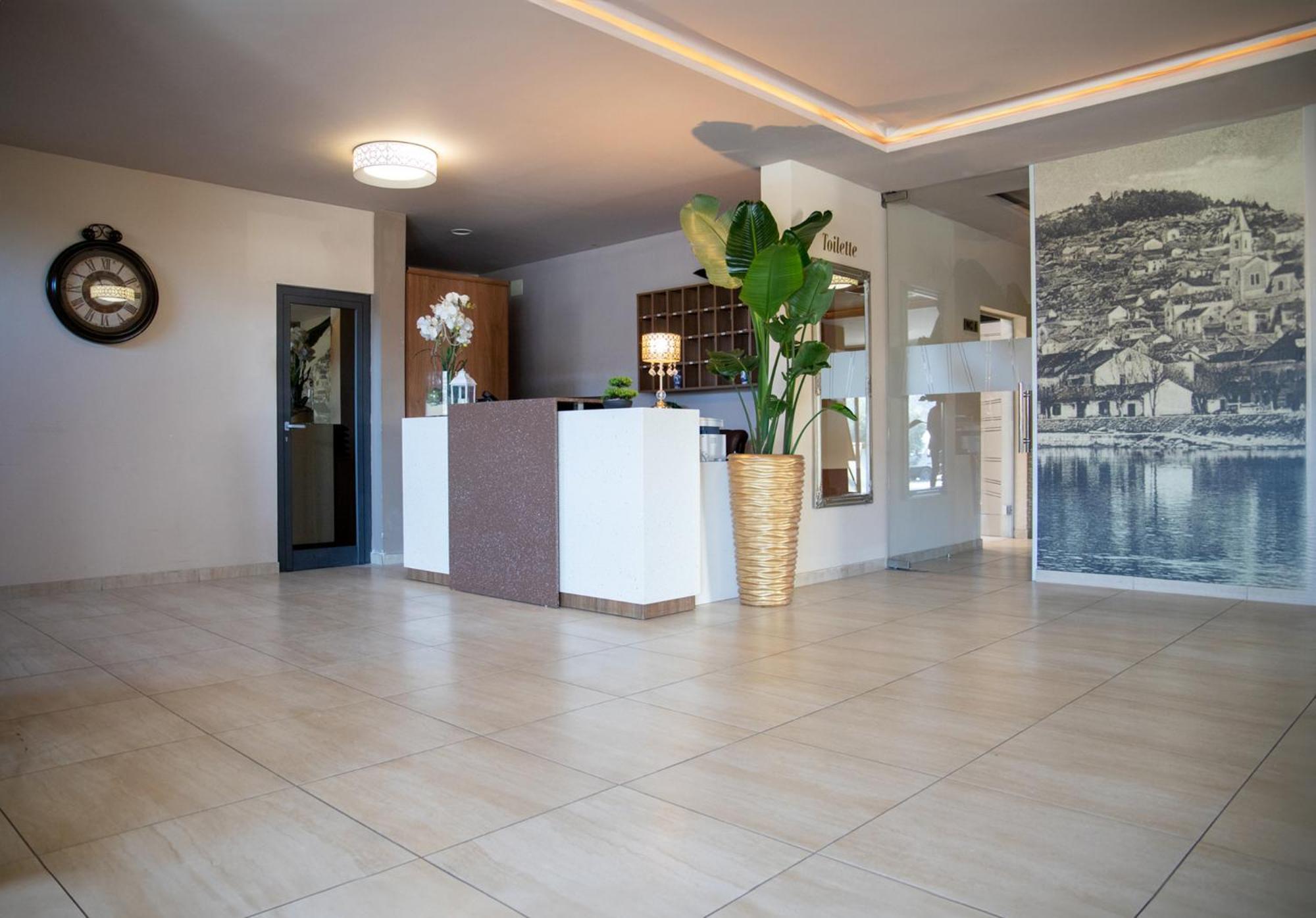 Hotel Narenta Metkovic Bagian luar foto